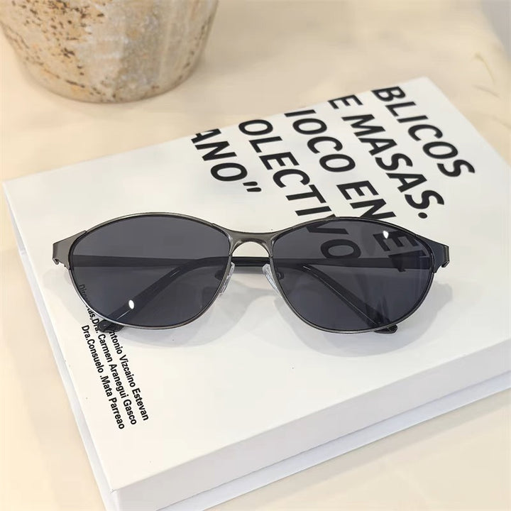 Fashionable Metal Sunglasses in Modern Design Stornfield