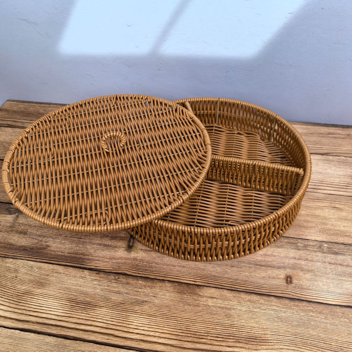Ladies beef braided serving basket with three compartments Stornfield