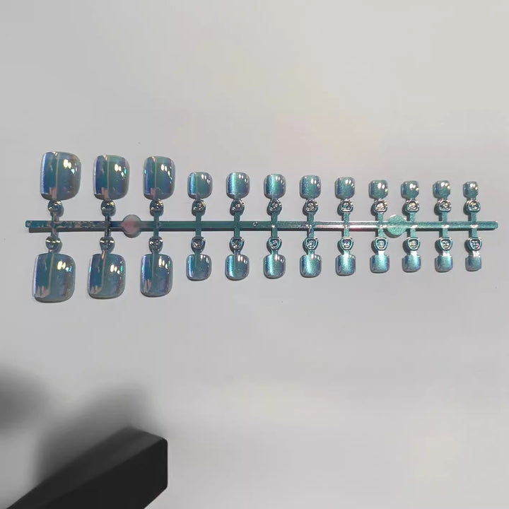 Artistic Press-On Nail Set with Iridescent Finish Stornfield