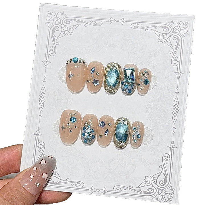 Glamorous artificial nail tips with embellished design Stornfield