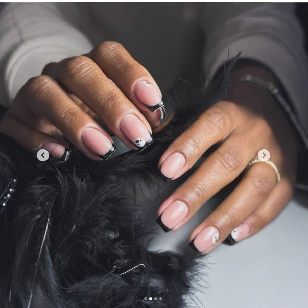 Artistic Ghost-Themed Press-On Nail Set Stornfield
