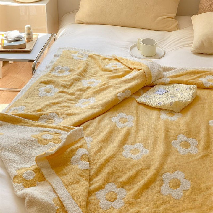 Unisex Cozy Blanket with Floral Design Stornfield