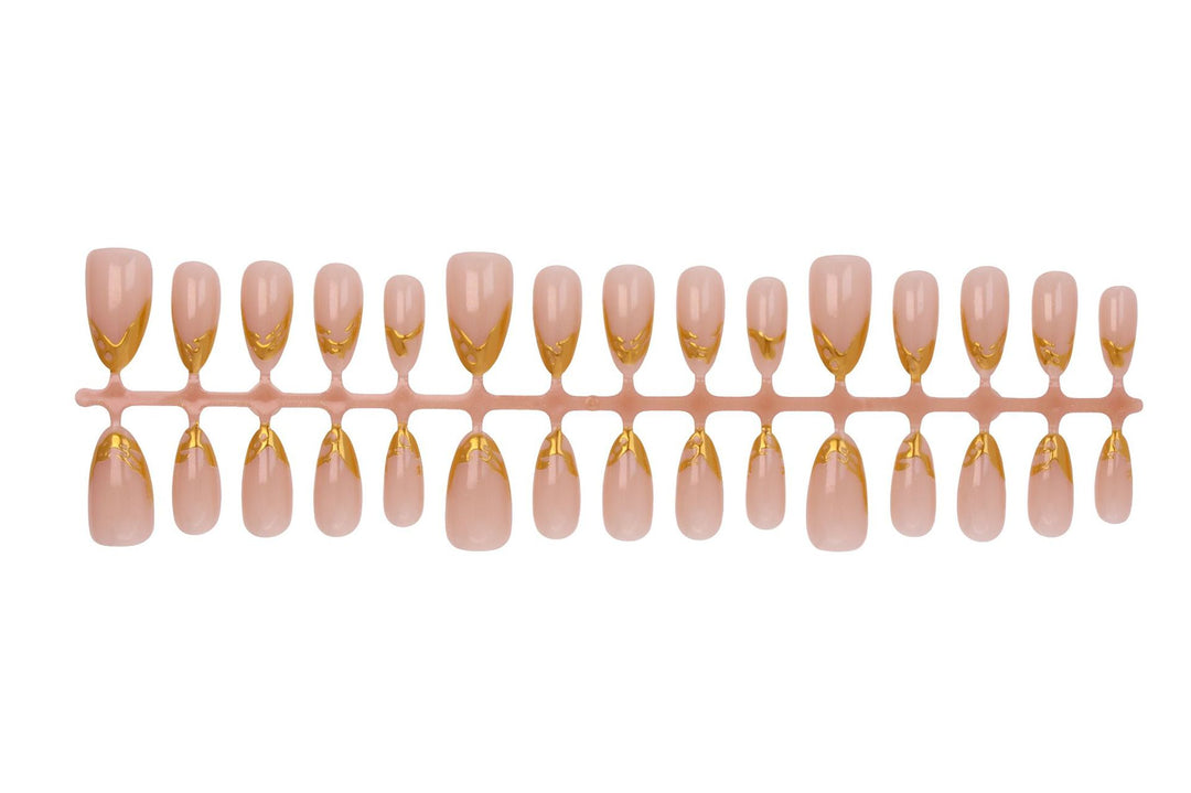 Artifical nails with elegant gold tips Stornfield
