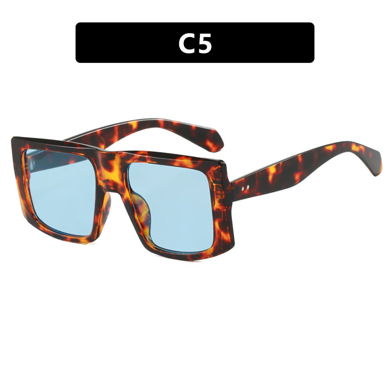 Women's square sunglasses with robust plastic frame and protective UV filter Stornfield