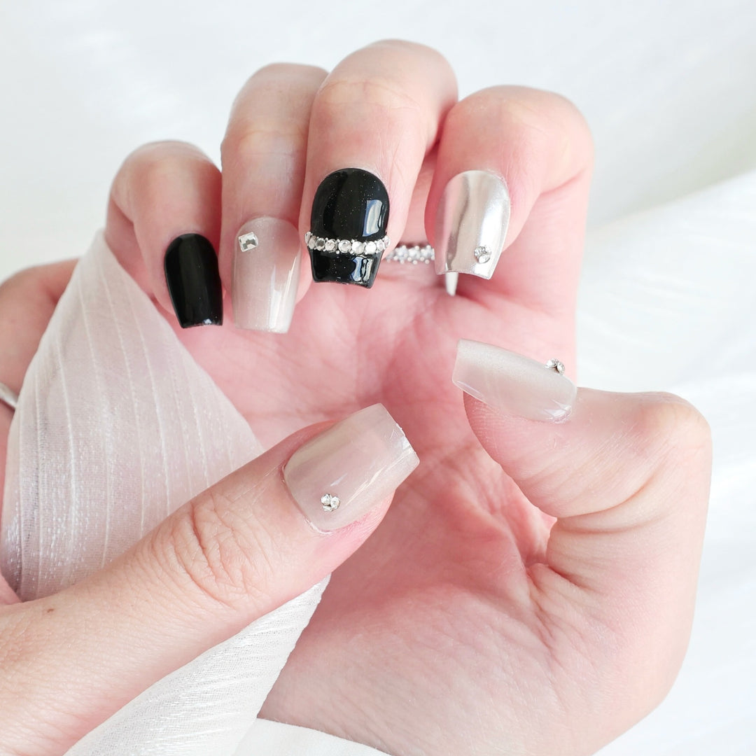 Butterfly-Embellished Press-On Nail Set