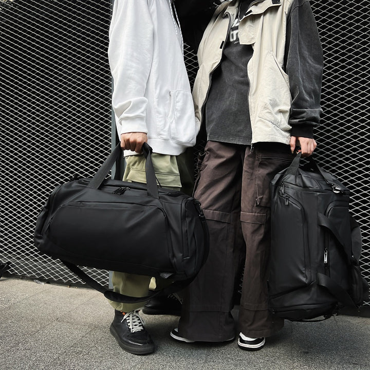 Sporty travel bag with many compartments Stornfield