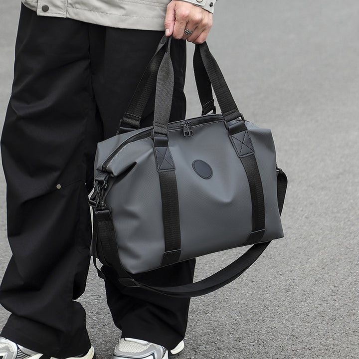 Sporty travel bag with sealed zipper and adjustable shoulder strap Stornfield