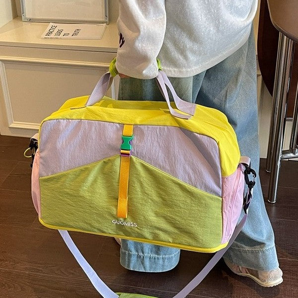 Versatile Multi-Pocket Sports Holdall