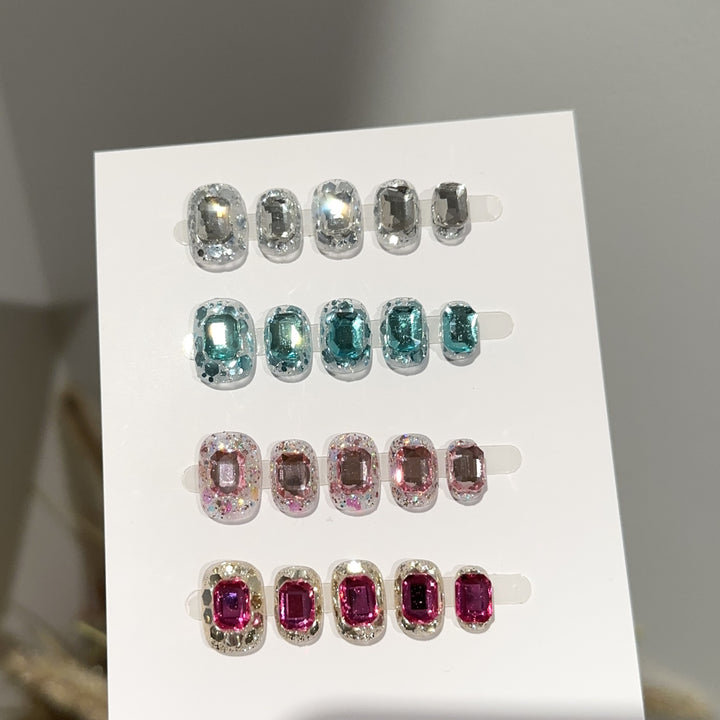 Sparkling Rhinestone 3D Press-On Nail Art