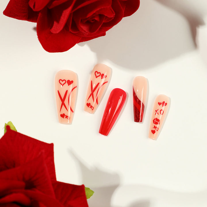Artful Nail Extensions in Romantic Design Stornfield