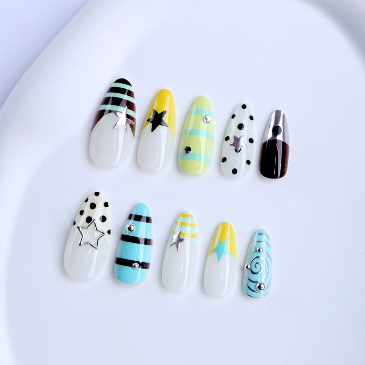 Stylish geometric accent artificial nails Stornfield