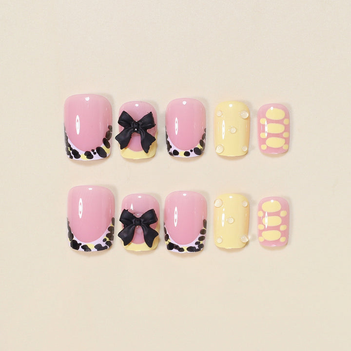 Creative Decorative Press-On Nail Set Stornfield
