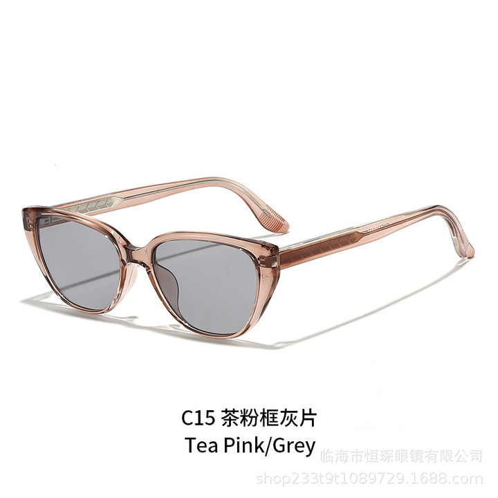 Women Cat-Eye Sunglasses with trendy leopard pattern and sturdy frame Stornfield