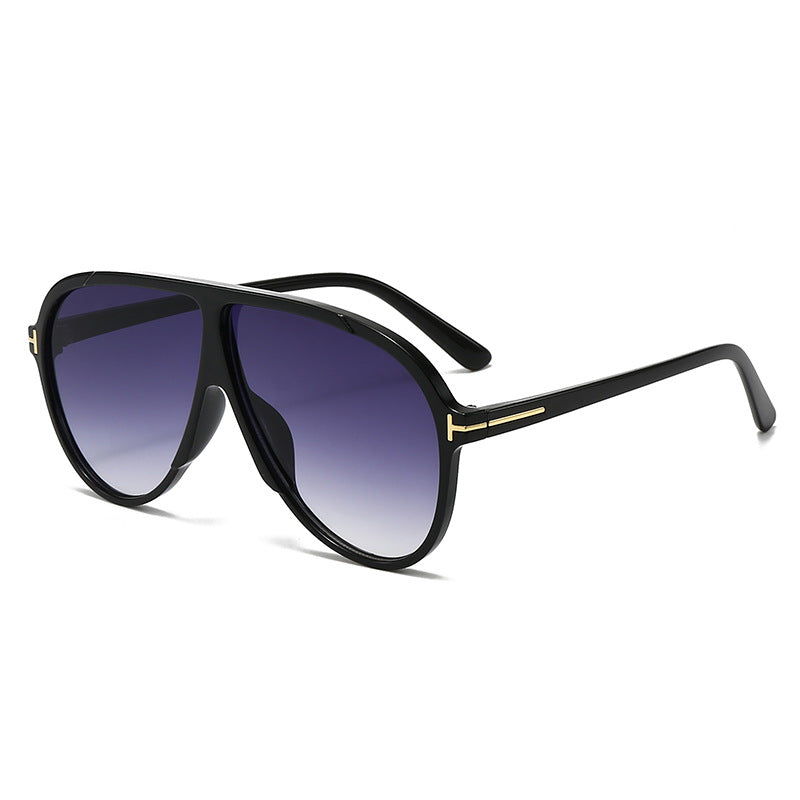 Women's large sunglasses with modern design and protective lenses Stornfield