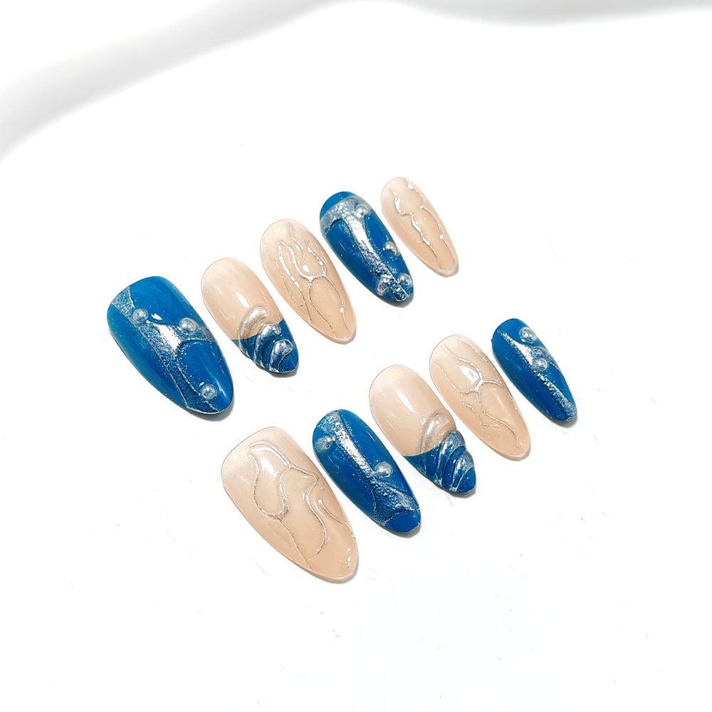 Artificial nails with luxurious wave design Stornfield