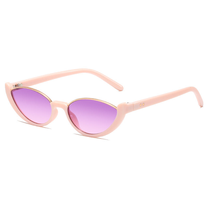 Ladies Cat-Eye Sunglasses with subtle frame and polarized lenses Stornfield