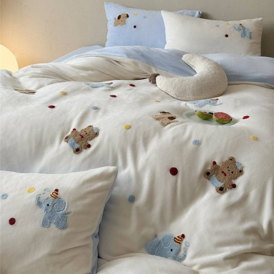 Children's Embroidered Terry Appliqué Animal Duvet Cover Set with Reversible Backing