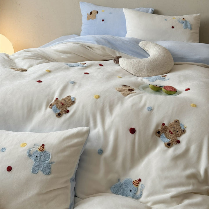 Children's Embroidered Terry Appliqué Animal Duvet Cover Set with Reversible Backing