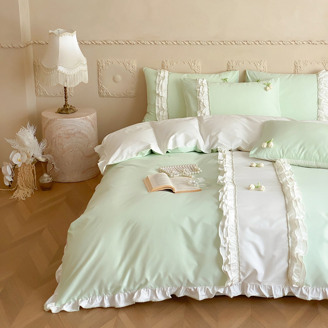 Romantic Ruffled Cotton Sateen Duvet Cover Set with Frilled Edge and Decorative Pillow Shams