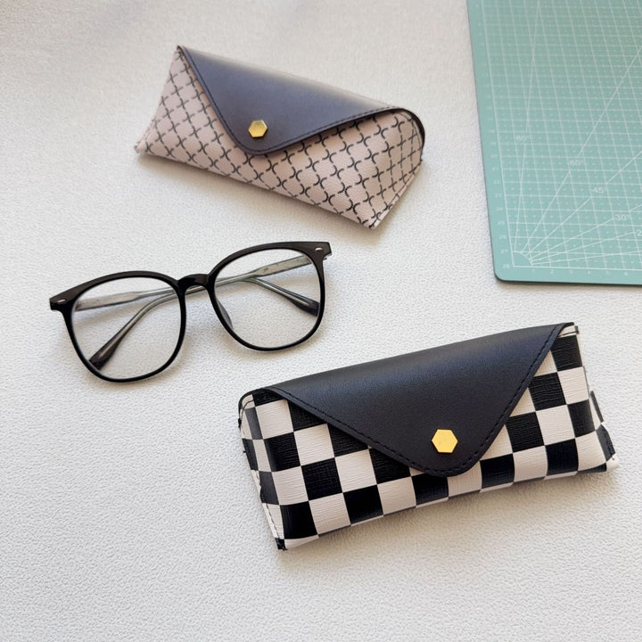 Checkered Pattern Eyewear Case Stornfield