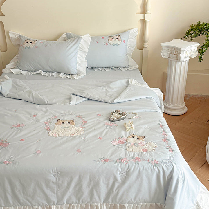 Romantic cotton bedding set with ruffles and embroidered cat motifs