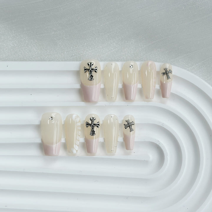 Elegant Press-On Nail Art Set with Decorative Accents
