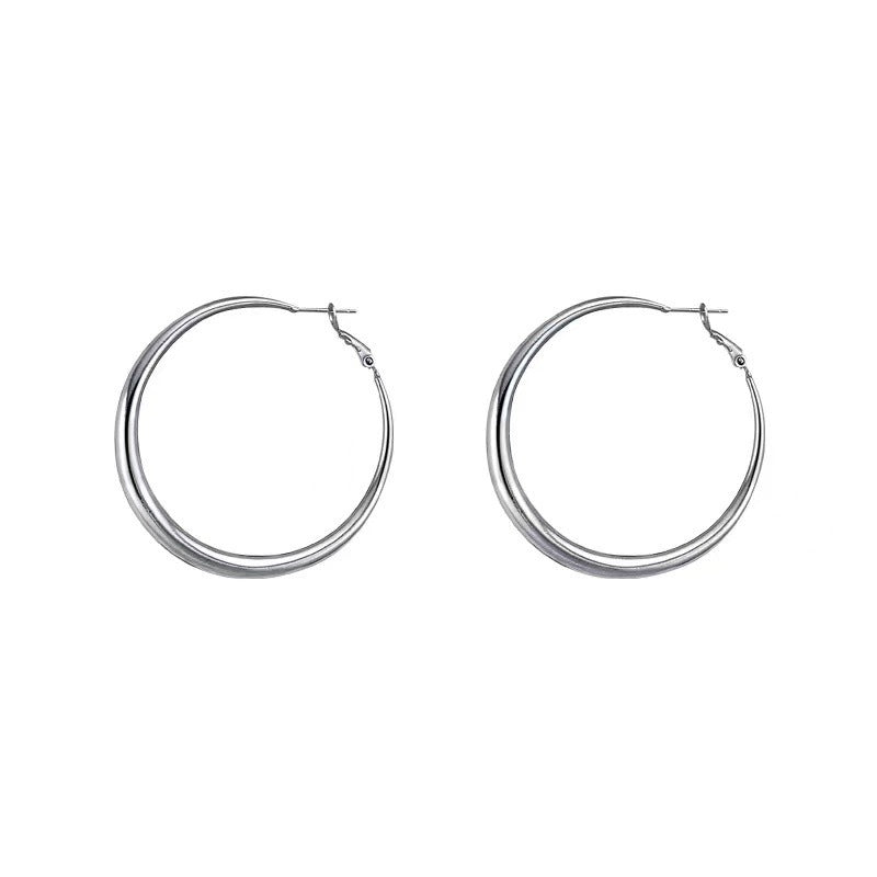 Elegant and Timeless Earrings Stornfield