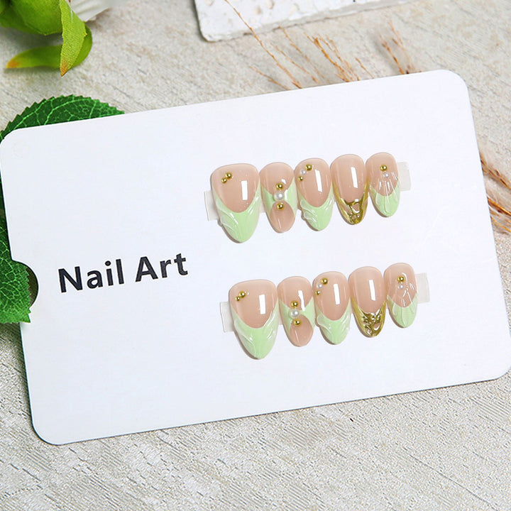 Nail Art Set with Floral and Golden Accents Stornfield