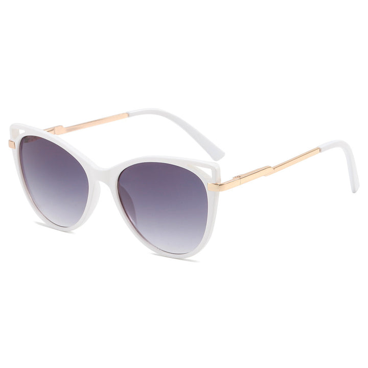 Ladies trendy cat-eye sunglasses with mirrored lenses Stornfield