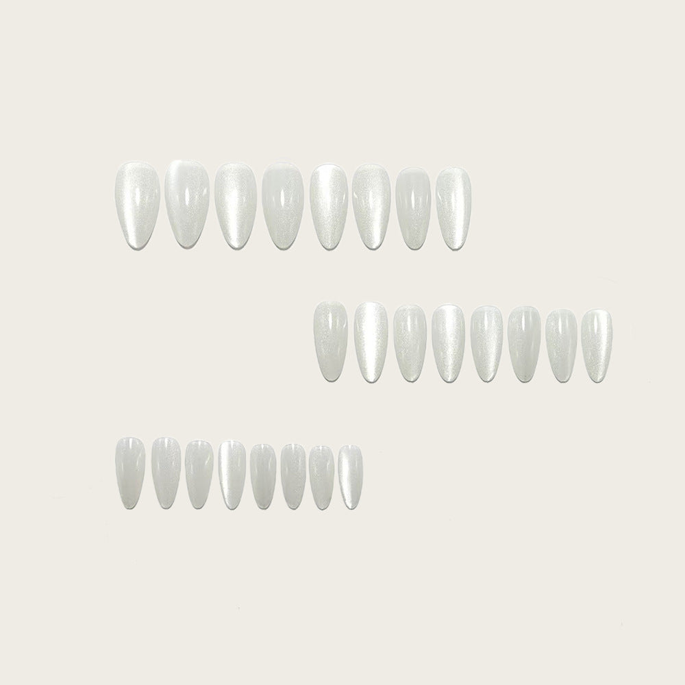 Elegant lace artificial nails Stornfield