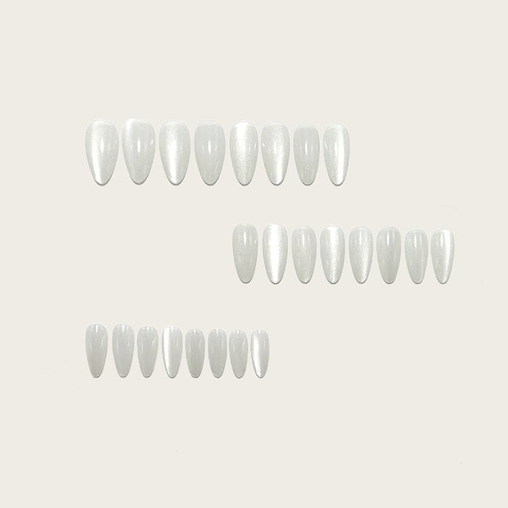 Elegant lace artificial nails Stornfield