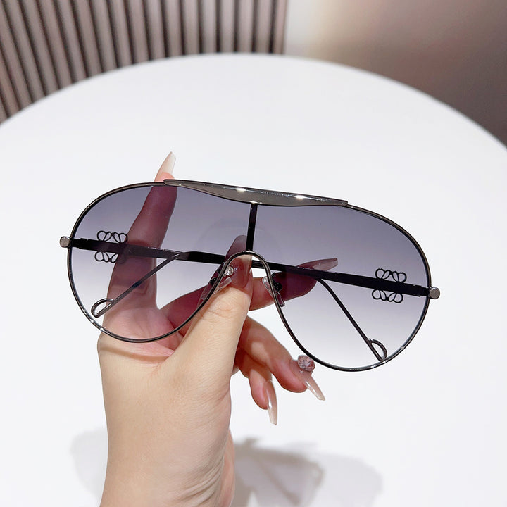 Oversized Aviator Sunglasses with Gradient Lenses Stornfield