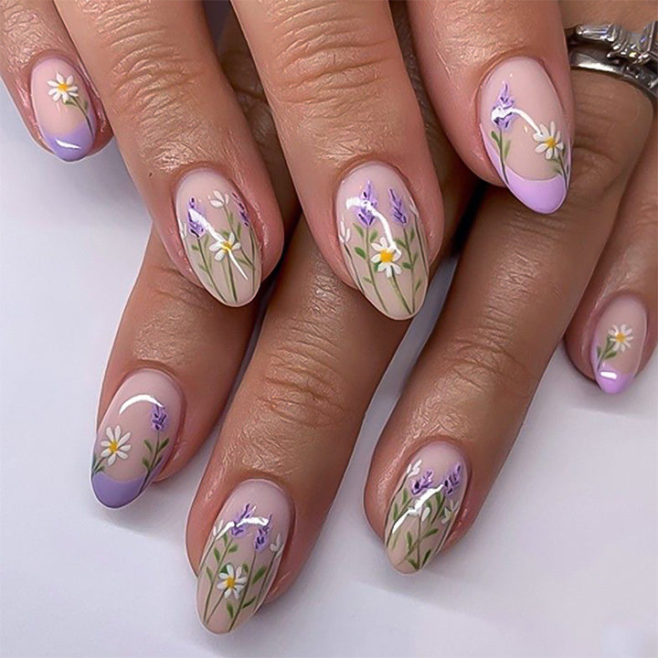 Artful Nail Art with Delicate Floral Decorations Stornfield