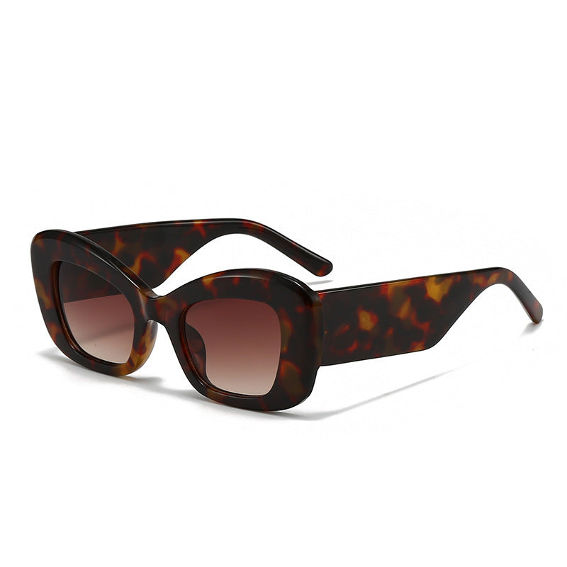 Ladies fashionable oversized sunglasses in modern design Stornfield