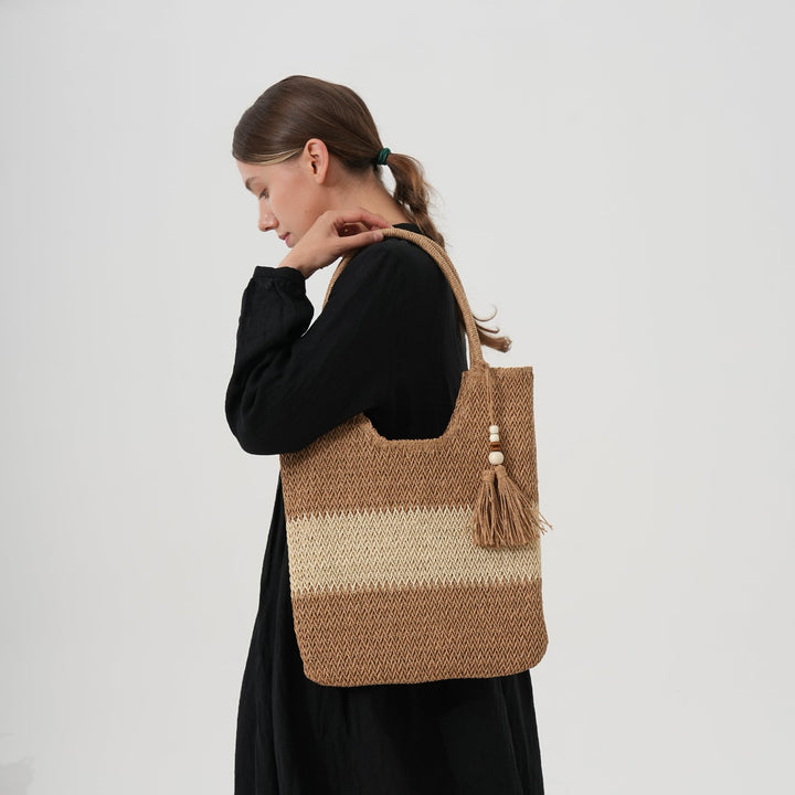 Exclusive and Handmade Beach Bag with Fringes Stornfield