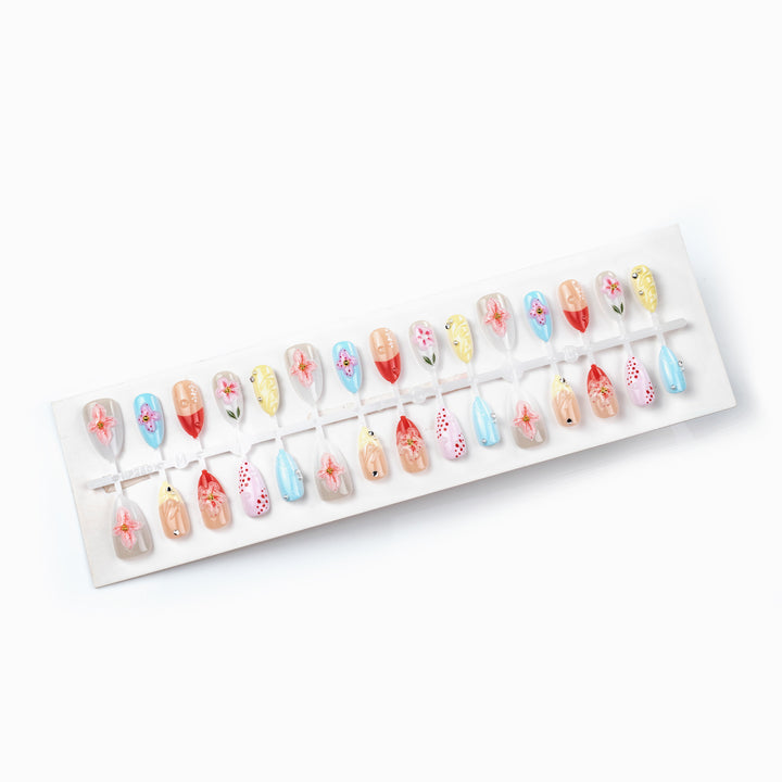 Artistic Floral Detailed Press-On Nail Art Stornfield