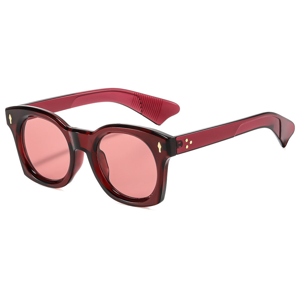 Vintage-Inspired Bold Frame Sunglasses Stornfield