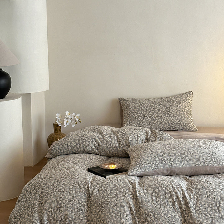 Bed linen set made of washed cotton-linen with subtle leopard print