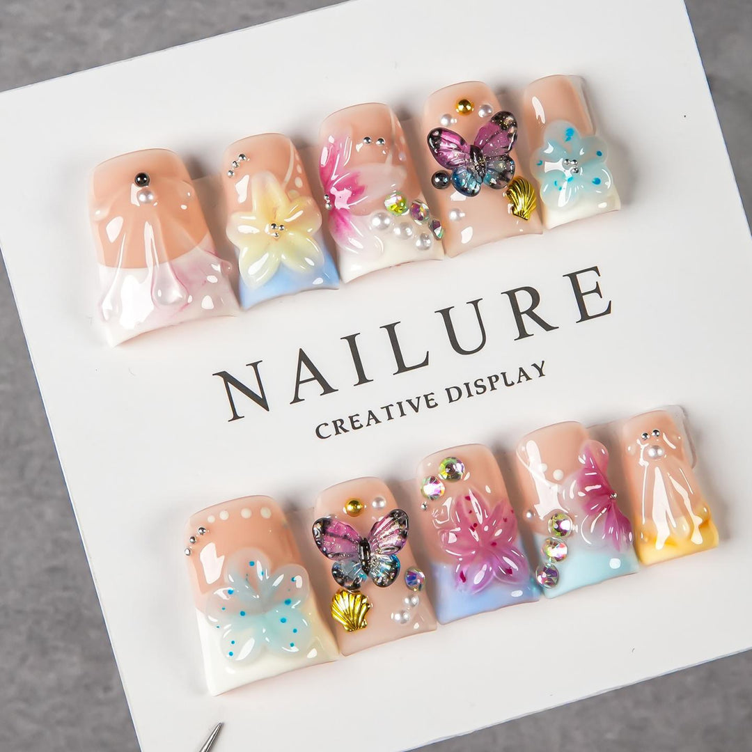 Artistic Floral Butterfly Press-On Nail Set