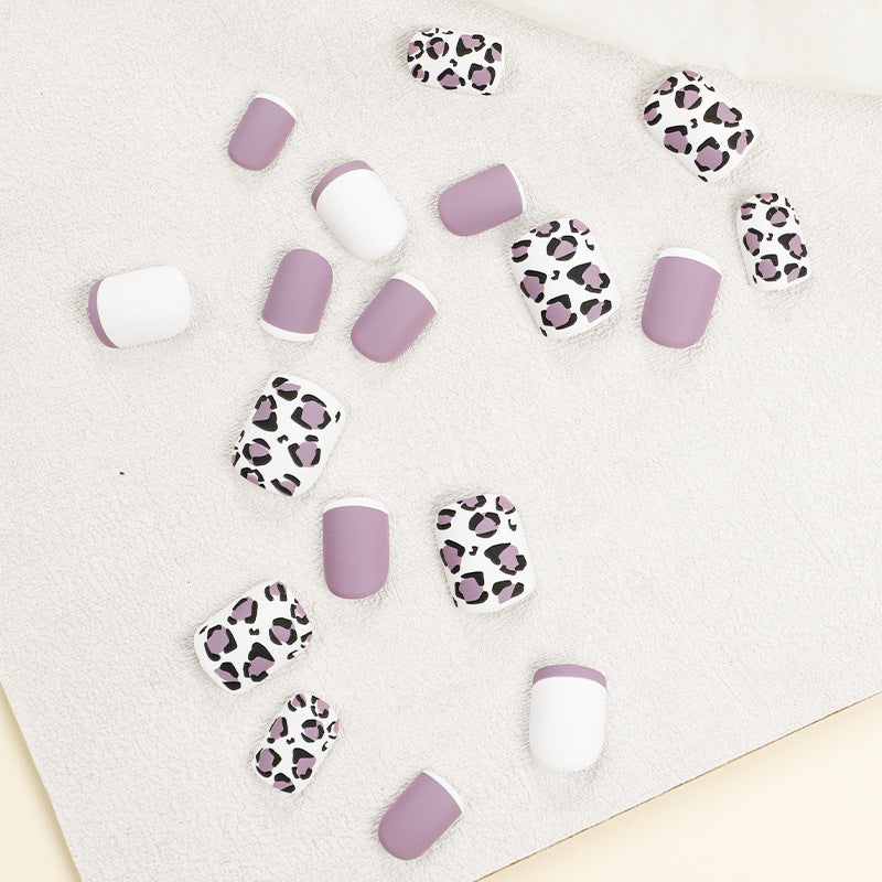 Glamorous nail art with elegant leopard patterns and gradient Stornfield