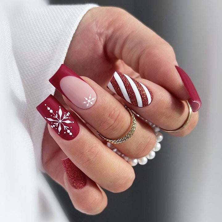 Artificial nail set with festive winter theme Stornfield