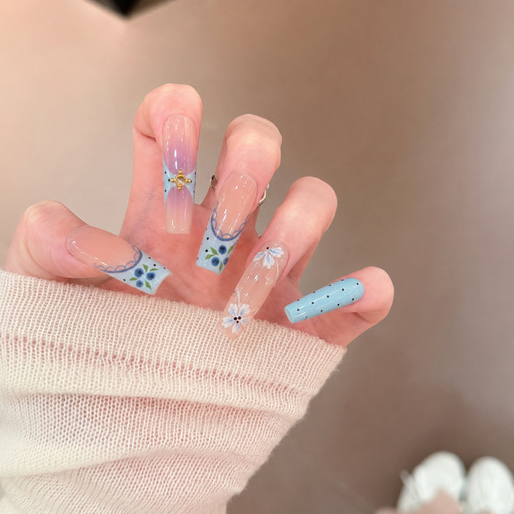 Artistic Press-On Nail Set with Floral and Geometric Design Stornfield