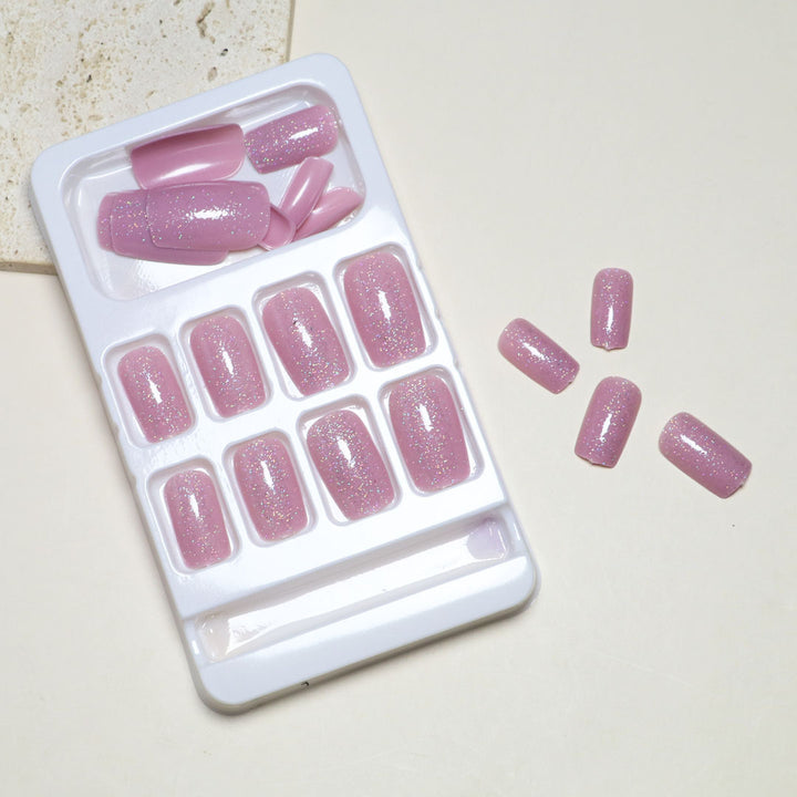 Sparkling Glam Press-On Nail Set Stornfield