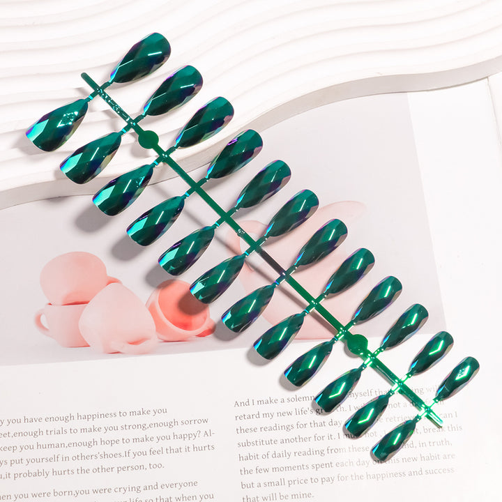 Artistic Press-On Nail Set with Geometric Design Stornfield