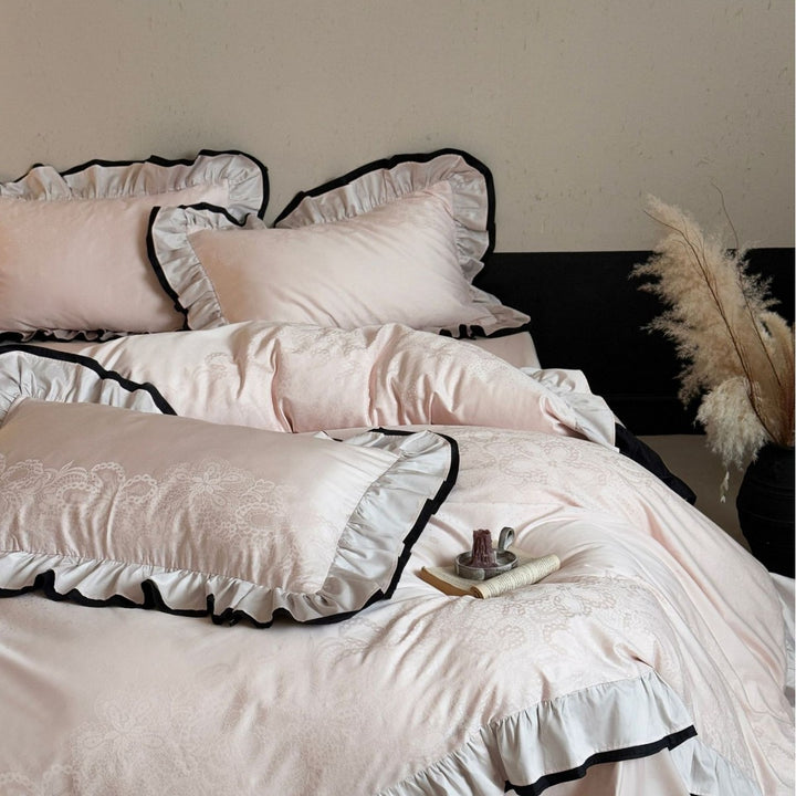 Bedding set with double-layer ruffle and jacquard texture