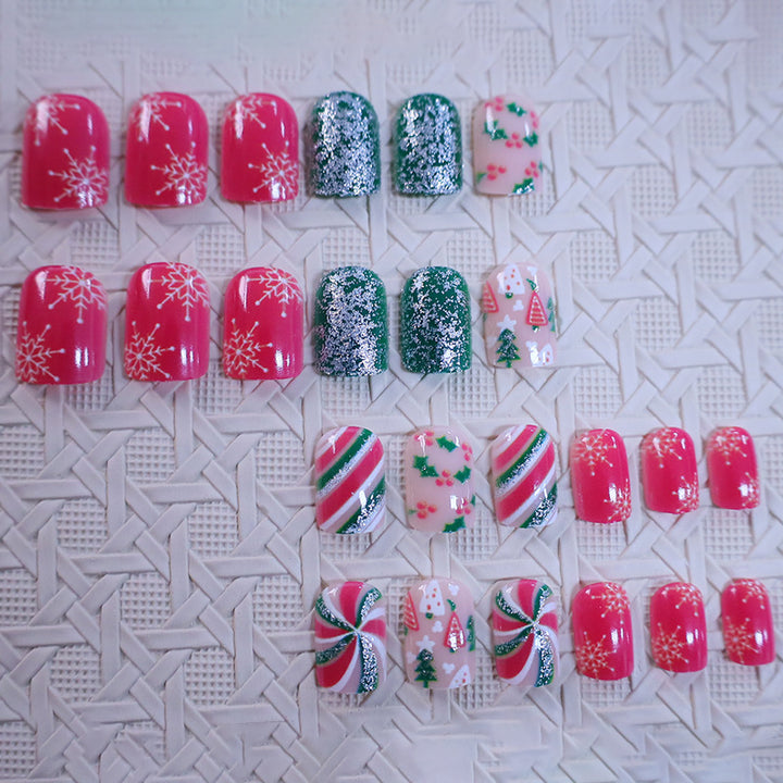Festive Holiday Themed Nail Art Stornfield