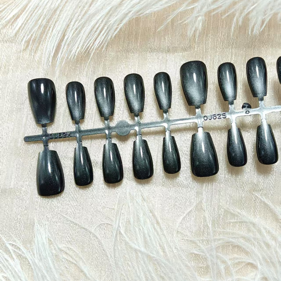 Elegant Art Nails with Shimmering Finish Stornfield