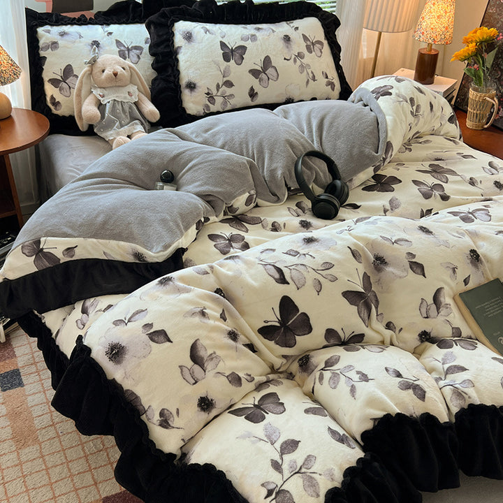 Floral Patterned Plush Comforter Set