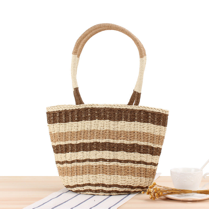 Braided beach bag with wide carrying handle Stornfield