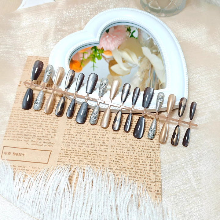 Glamorous Art Nails in Elegant Metallic Look Stornfield